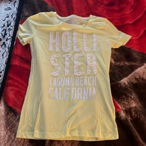 Hollister tshirt size s